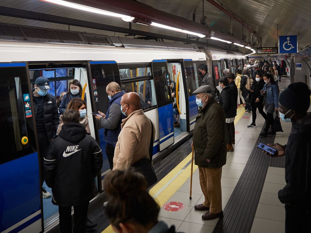 Foto: No solo cerrará la Línea 1: estos son los cortes de la Línea 9 del metro de Madrid para este verano.(EFE / Miguel Oses)