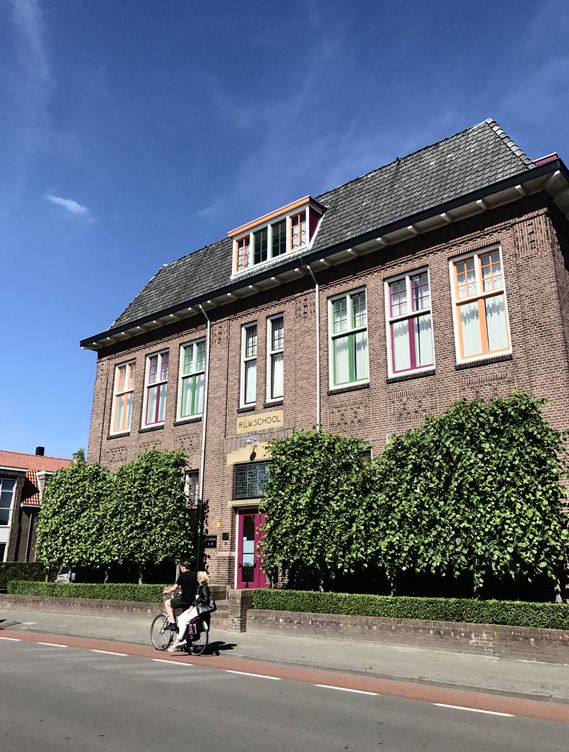 Rijkslandbouwwinterschool diseñada por Van Doesburg y hoy vivienda del matrimonio Volbeda (P.C.)
