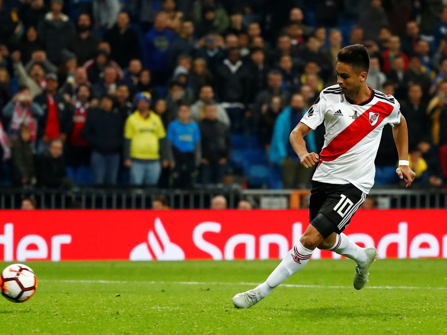 El Piti Martínez marcó el tercer gol de River. (Reuters)