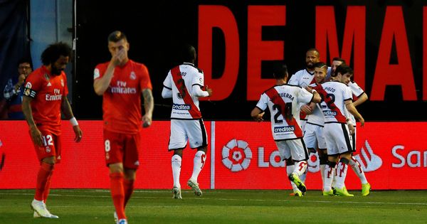 Foto: El Rayo celebra el único gol de la noche. (EFE)