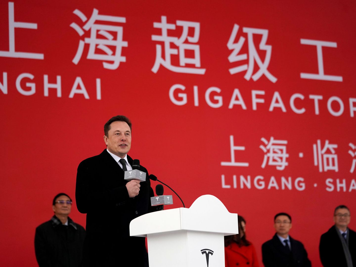 El CEO de Tesla, Elon Musk, en un acto en la 'Gigafactory' de Shangái. (Reuters)