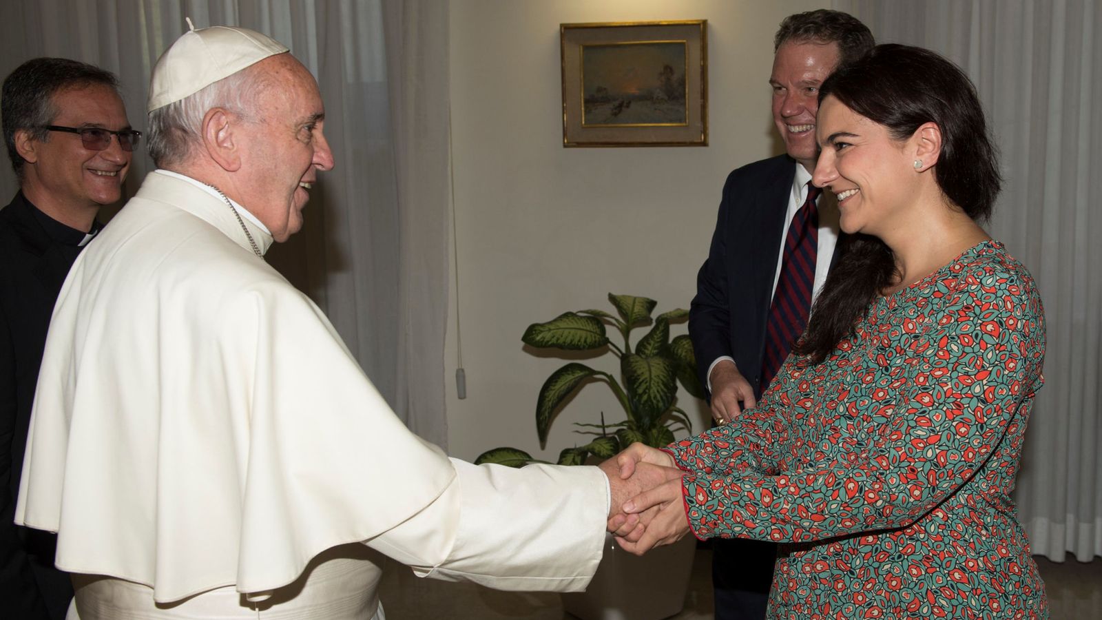 Foto: El papa Francisco, junto a Paloma García Ovejero. (Reuters)