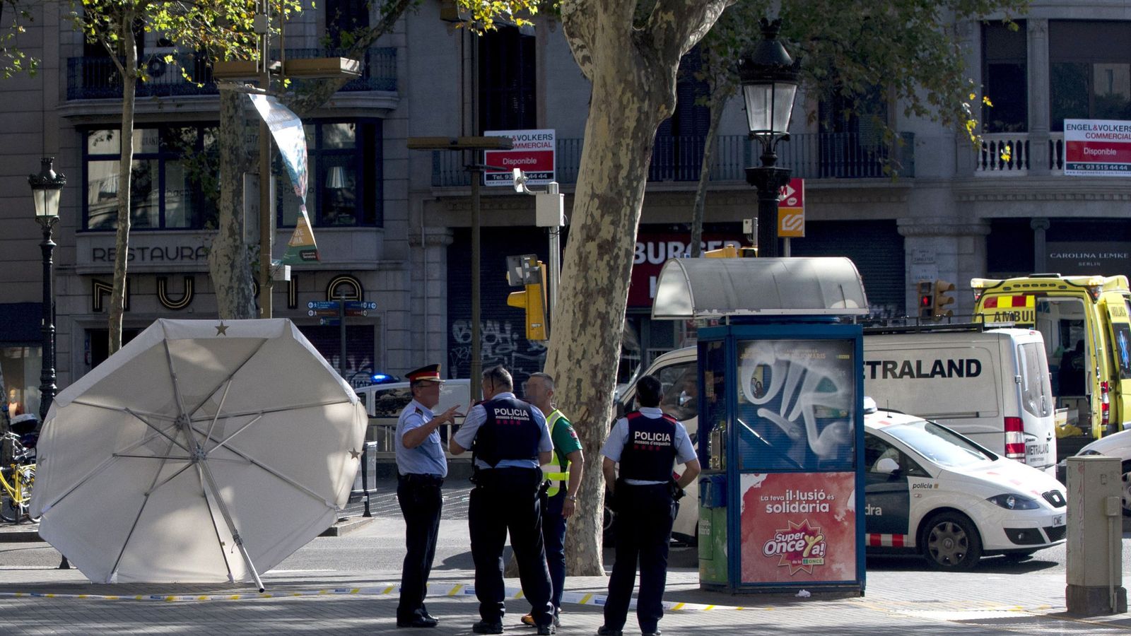 Foto: Las Ramblas en Barcelona tras el atentado. (Efe)