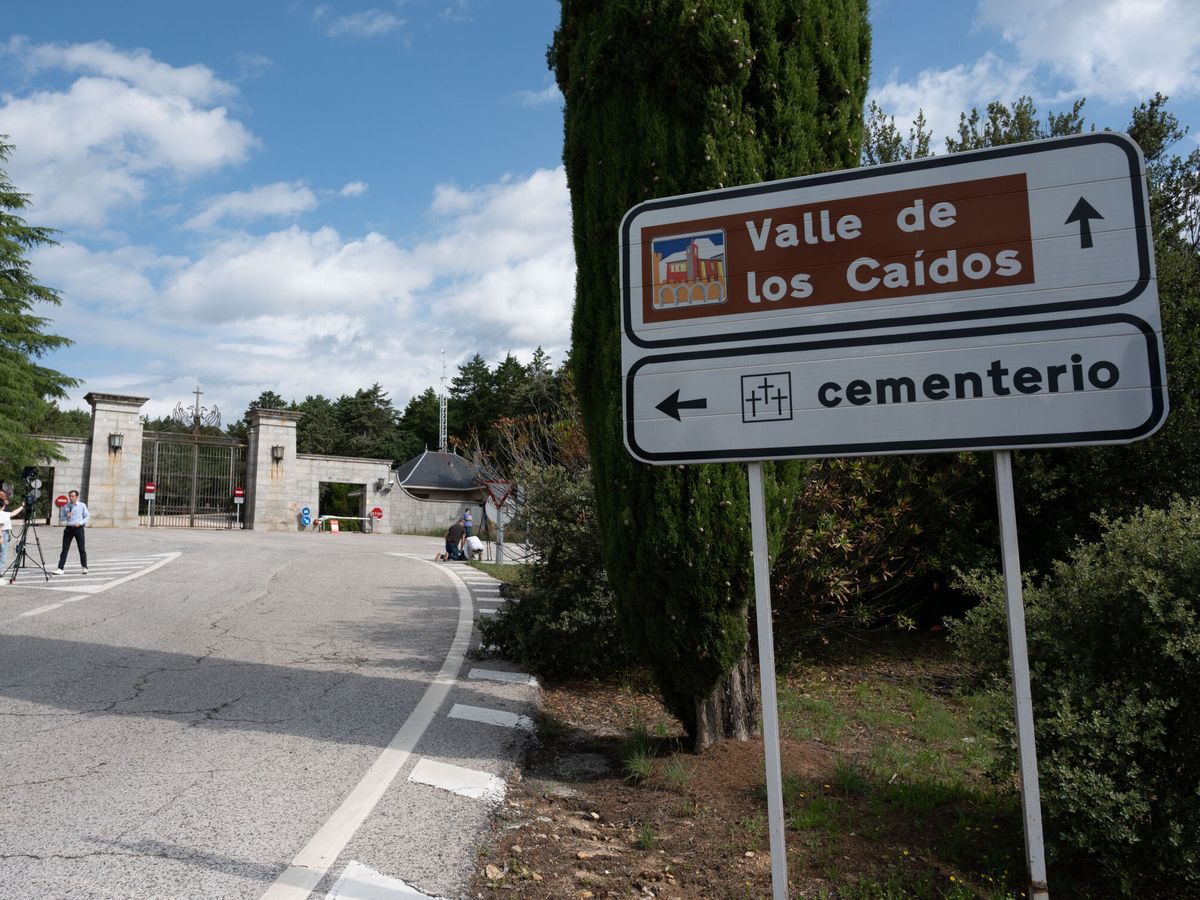 Foto: Vista del acceso a la basílica del Valle de Cuelgamuros. (EFE/Fernando Villar)