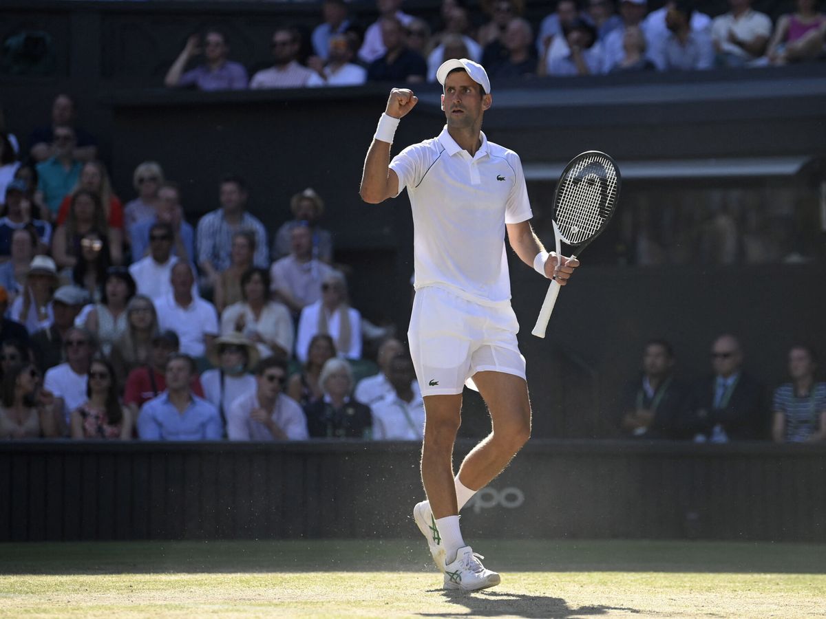Foto: Novak Djokovic, durante las semifinales de Wimbledon (REUTERS/Toby Melville)