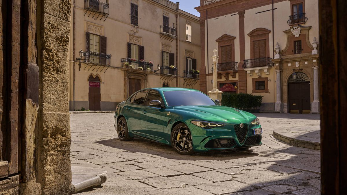 Alfa Romeo Quadrifoglio 100 Aniversario: habrá dos unidades españolas (y ya lo hemos conducido)