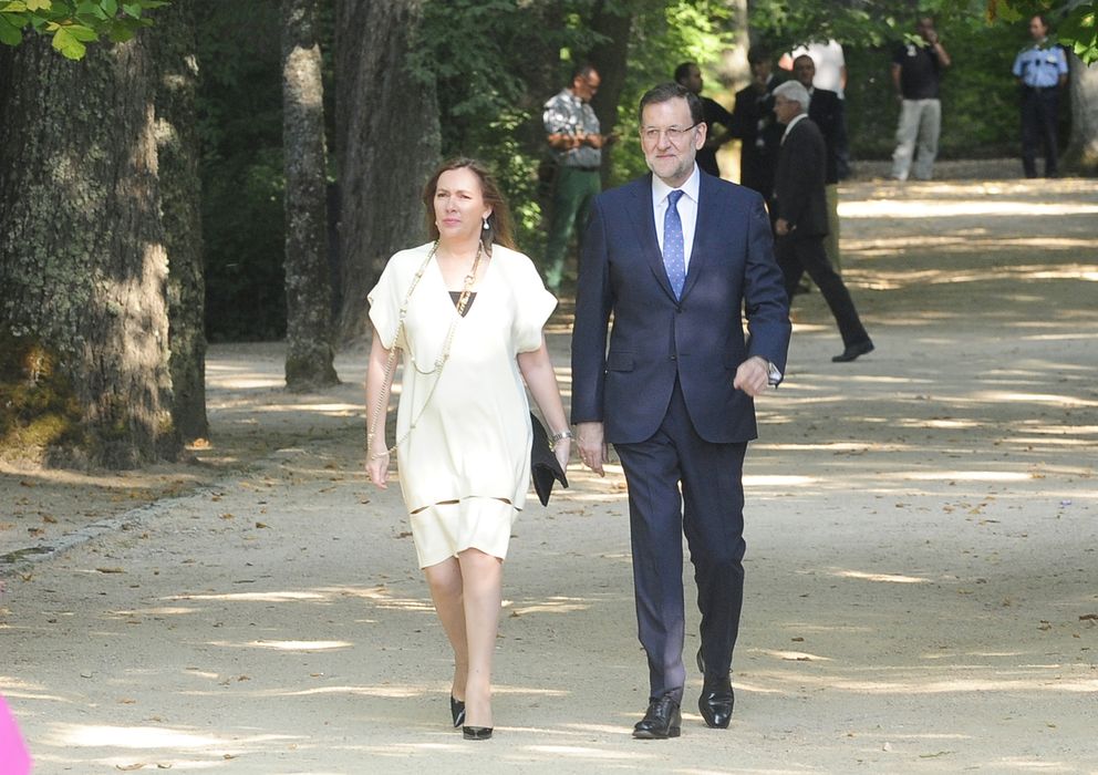 Foto: El presidente del Gobierno, Mariano Rajoy, junto a su mujer, Elvira Fernández (Gtres)