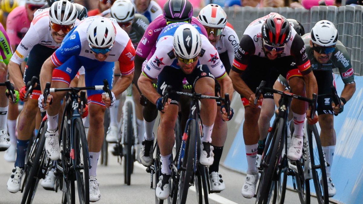 La cuarta etapa del Giro de Italia 2022, en directo: Juan Pedro López, nuevo líder