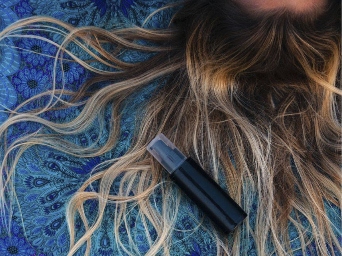Foto: Los mejores aceites de pelo para lucir un cabello fuerte y sano (Antonio Gabola para Unsplash)