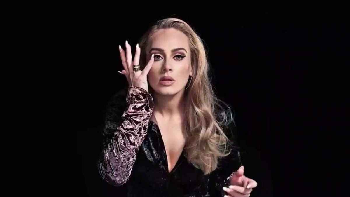Adele muestra nueva imagen en televisión y habla de su pérdida de peso