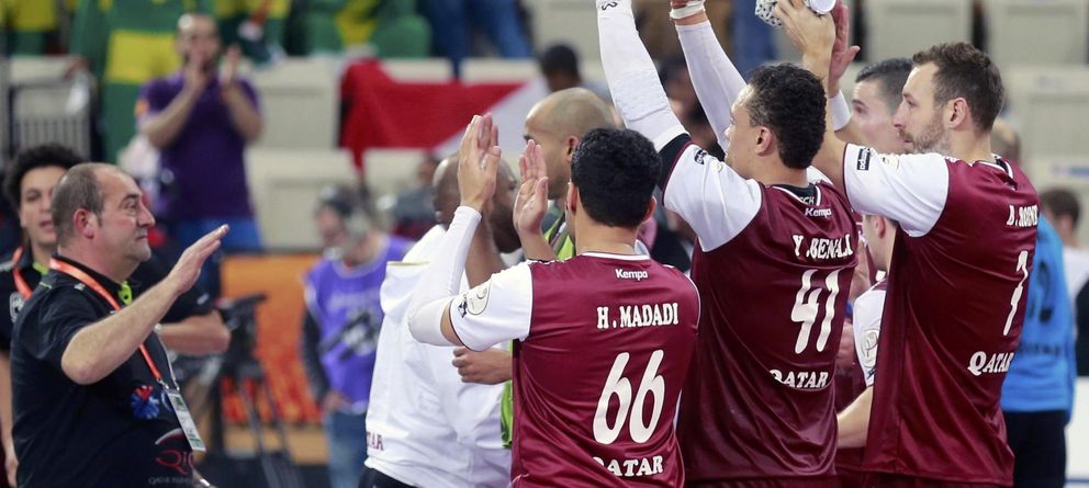 Qatar, la selección que fichó hinchas 'mercernarios' y ganó a Brasil en su debut