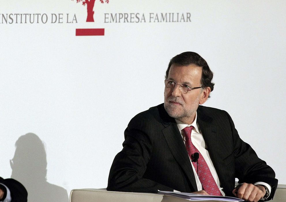 Foto: El presidente del Gobierno, Mariano Rajoy (c) durante el acto de clausura del XVII Congreso de la Empresa Familiar. (EFE)