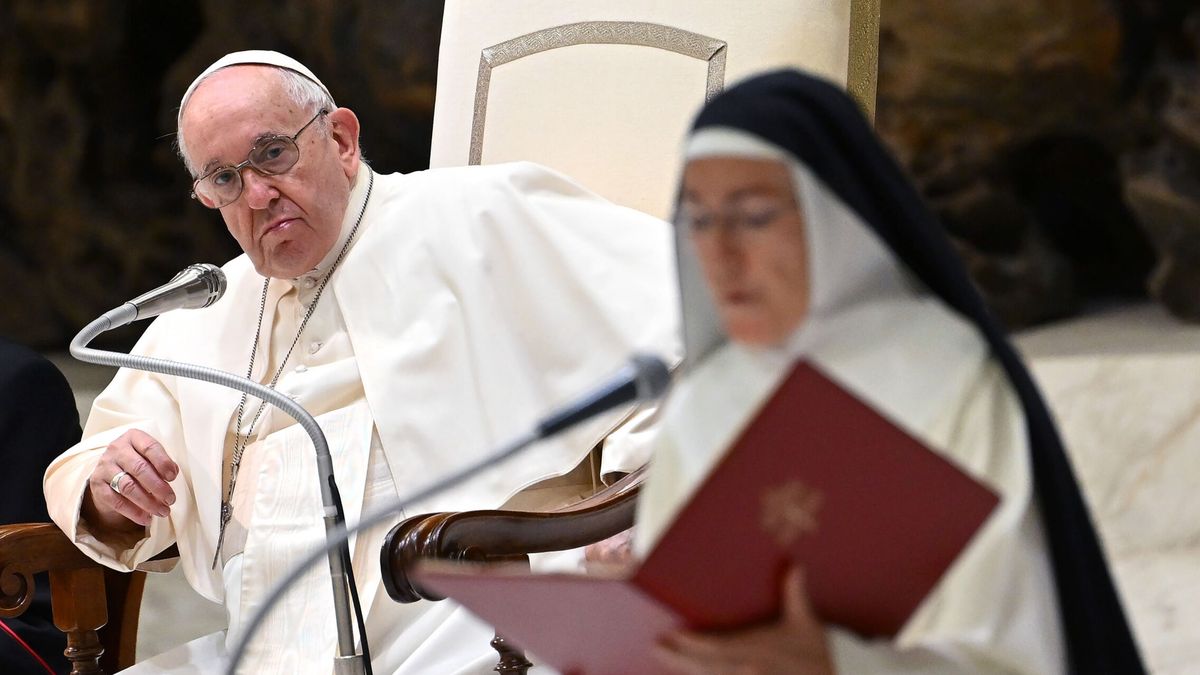 El papa Francisco pide que la homosexualidad deje de ser delito, pero defiende que es pecado