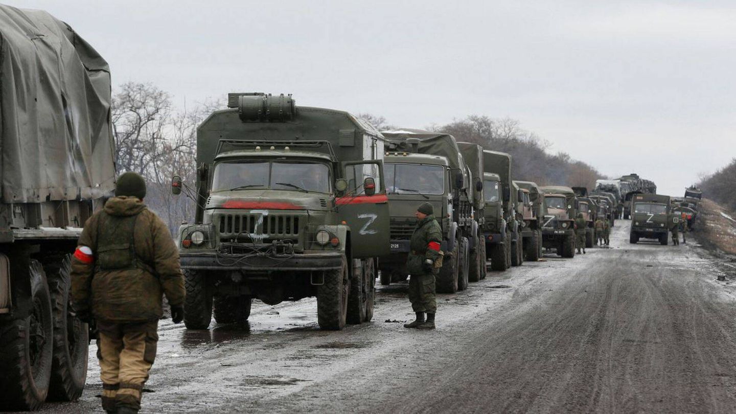 El problema de la logística rusa y sus interminables columnas de transporte. (Reuters)  