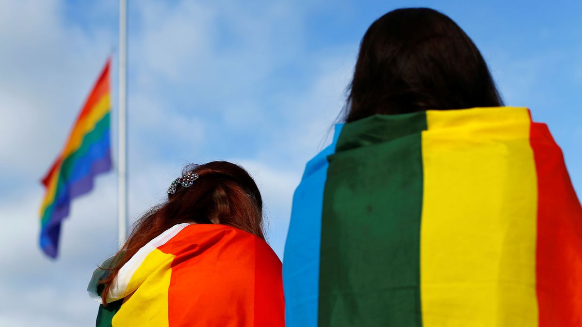 Florida promulga una ley que prohíbe a niñas trans participar en deportes escolares femeninos