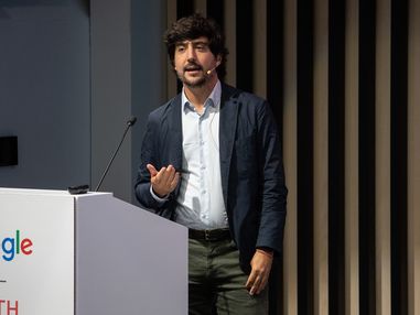 Toni Roldán deja Esade y ficha por el IE para reforzar su Escuela de ...