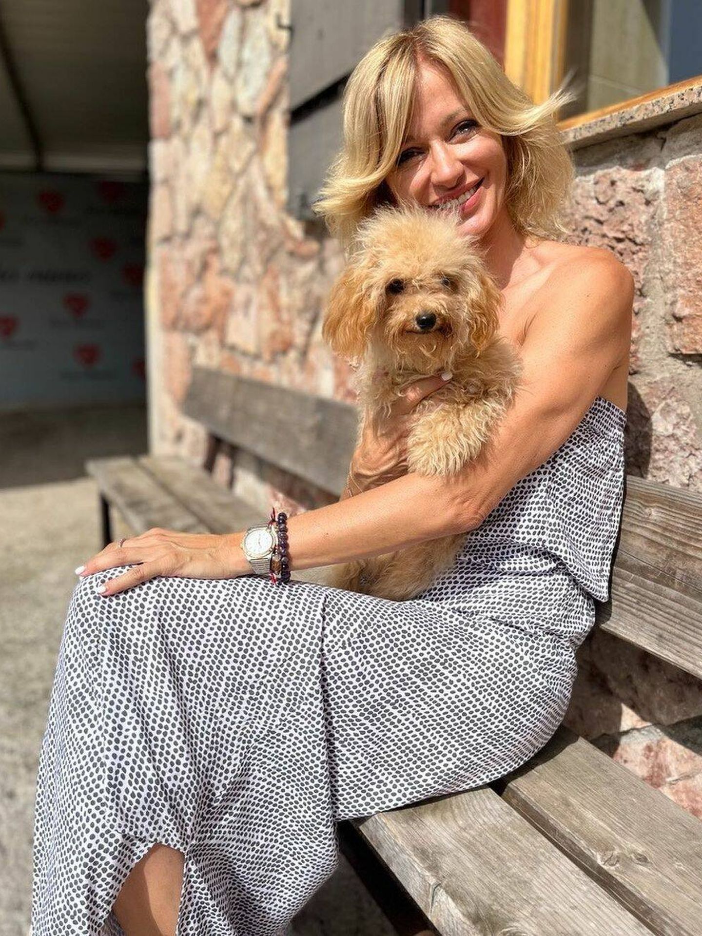 Susanna Griso con Obi, el nuevo miembro de su familia. (Instagram/@susannagrisooficial)