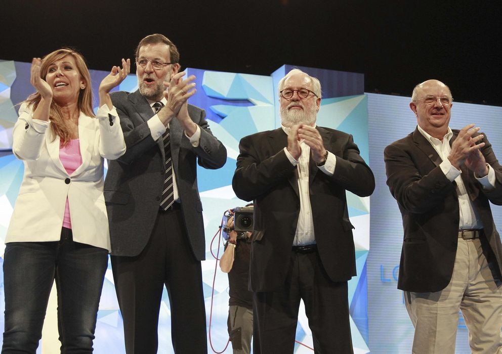Foto: Sánchez Cañacho, Rajoy, Cañete y Fisas. (Efe)