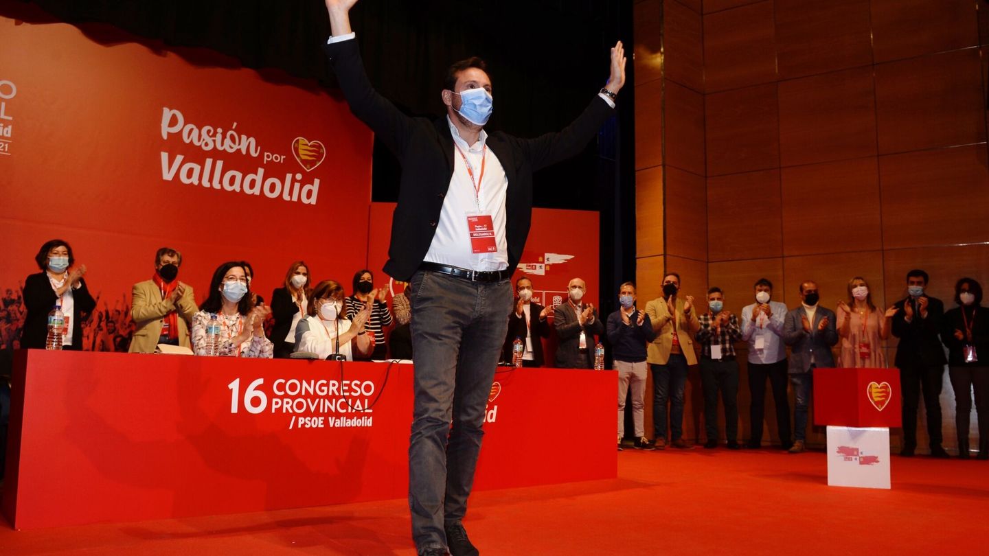 El alcalde de Valladolid, Óscar Puente, en el congreso provincial del PSOE de la ciudad. (EFE/Nacho Gallego)