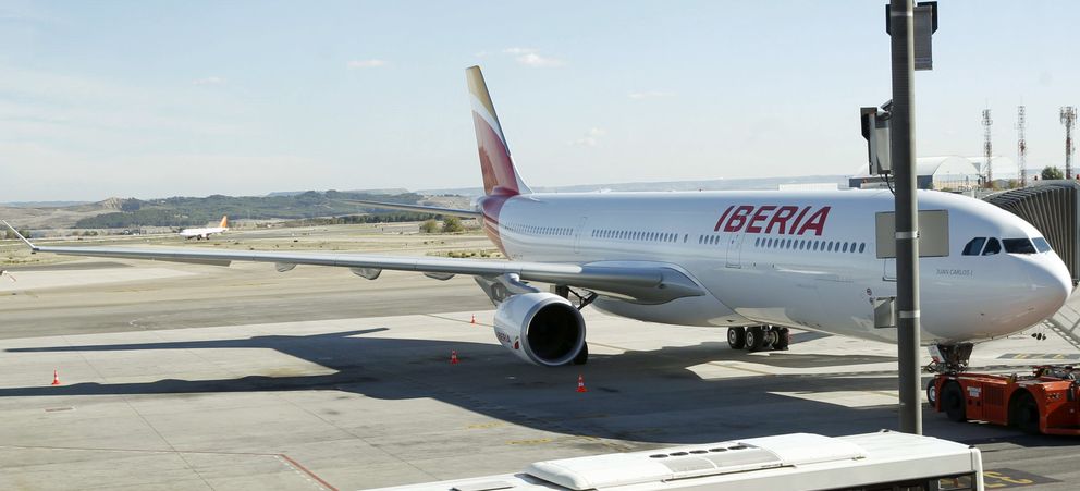 Avión de Iberia en Barajas (EFE)