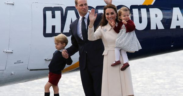 Foto: Los duques de Cambridge junto a sus hijos George y Charlotte. (Reuters)