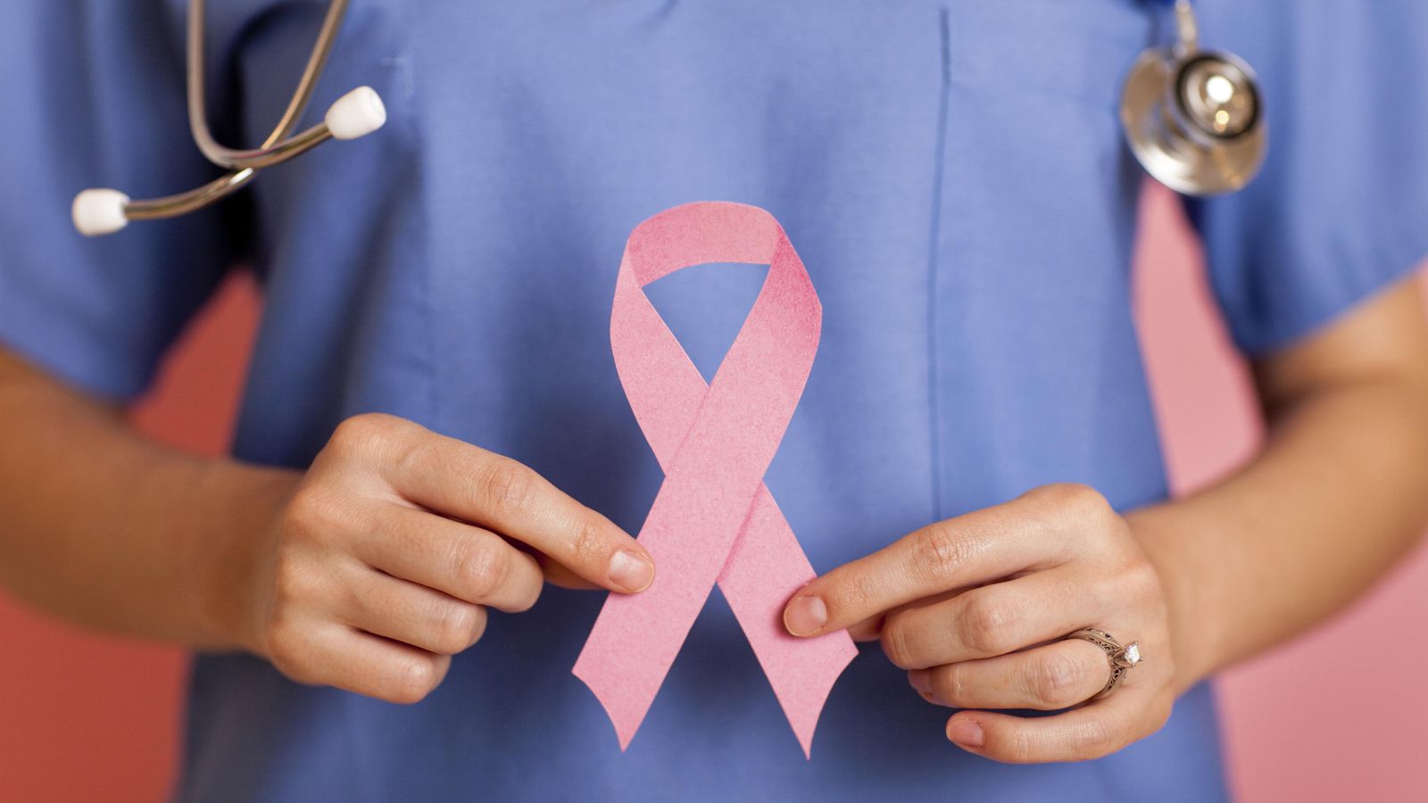 Foto: En la actualidad se diagnostican en España 26.000 nuevos casos de cáncer de mama cada año. (iStock)