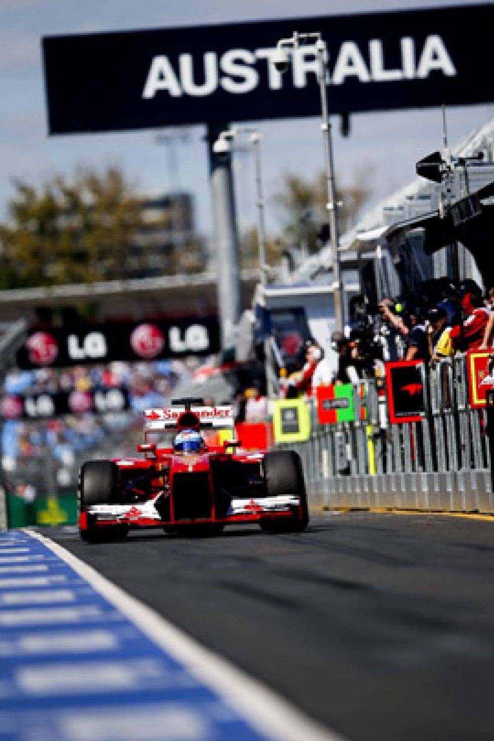 Foto: Red Bull, como la última vez, saca ocho décimas al Ferrari de Fernando Alonso