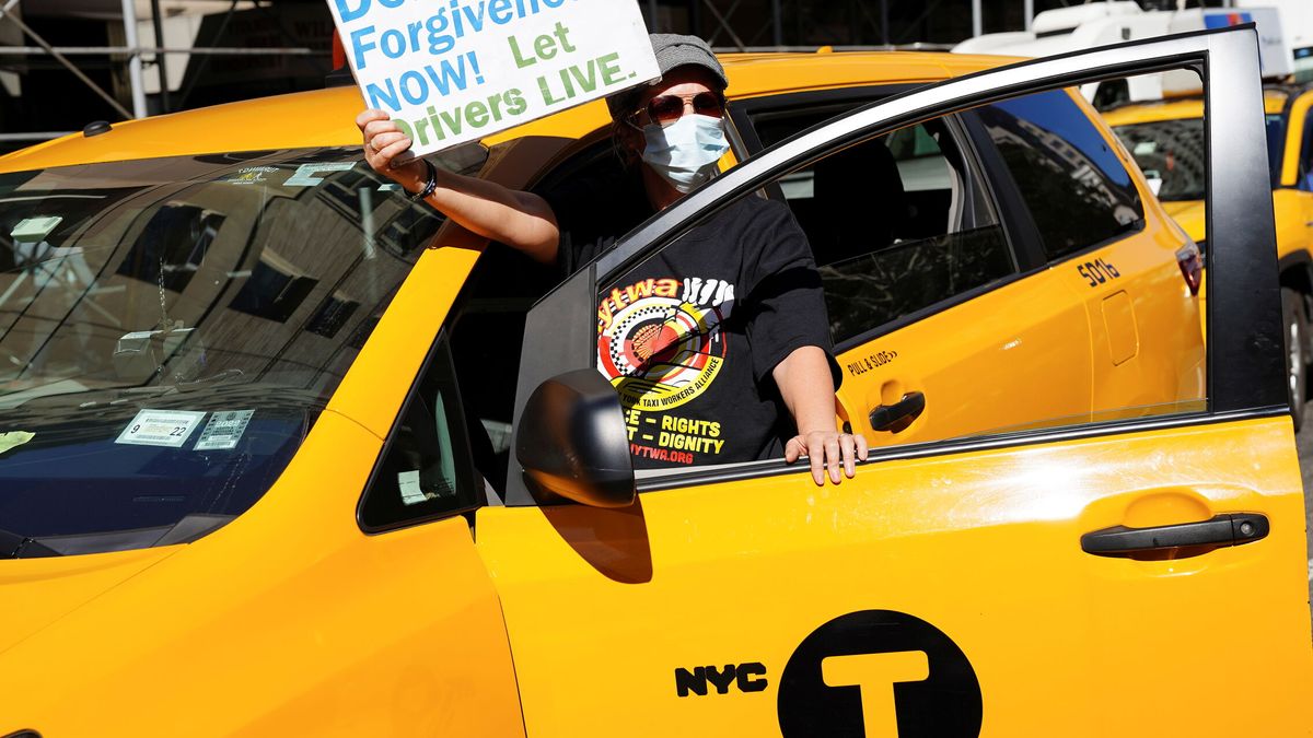 Ahogados por las deudas, los taxistas de Nueva York se declaran en huelga de hambre