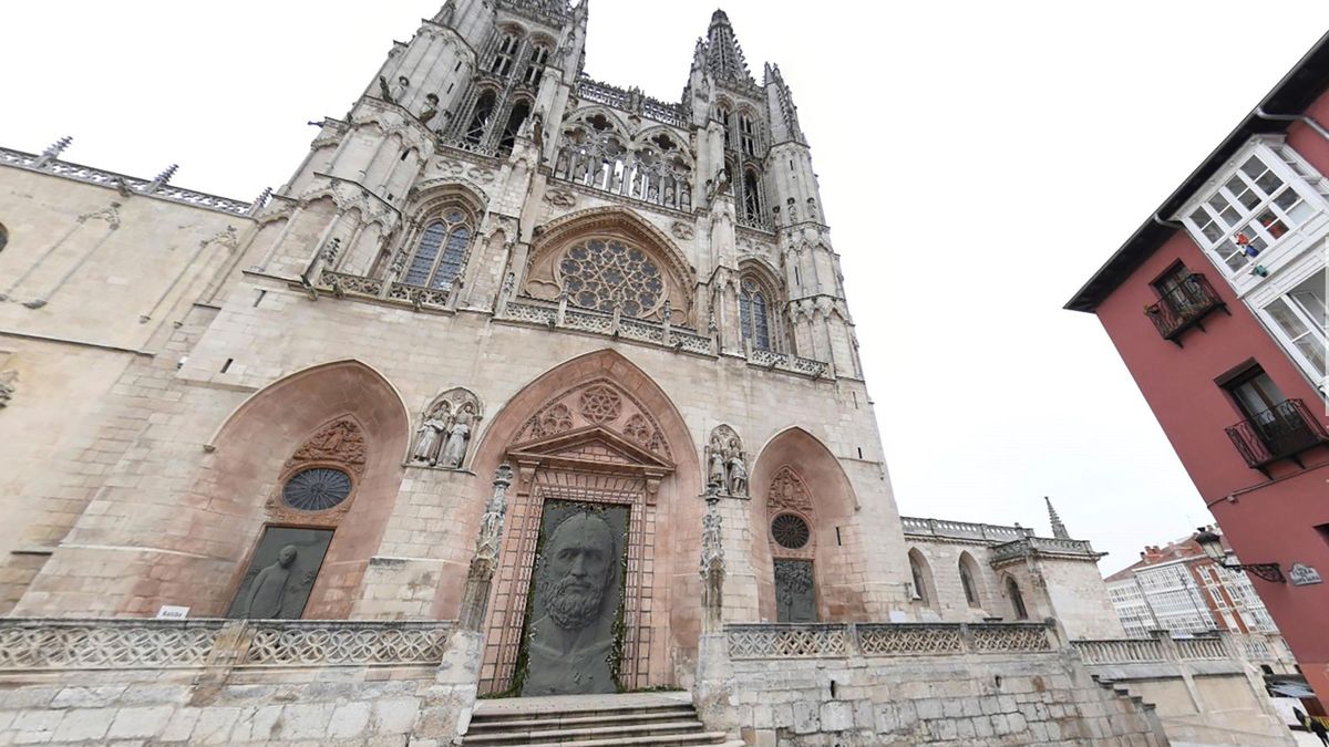 Icomos, contra el cambio de puertas de la Catedral de Burgos, encargadas a Antonio López