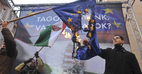 Foto: Manifestación antieuropeíosta de extrema derecha en Budapest, Hungría. (EFE)