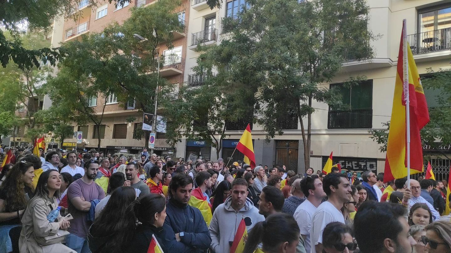 Protestas frente a la sede del PSOE.