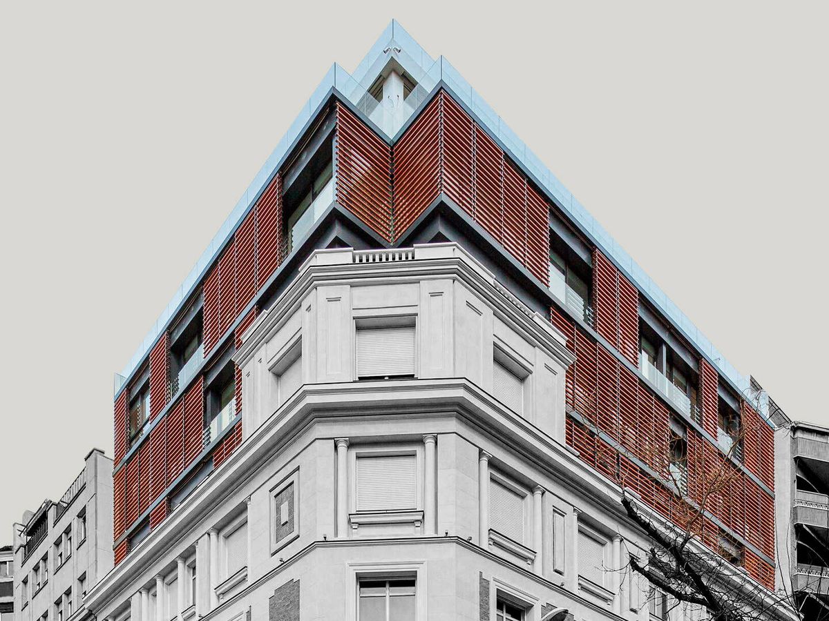 Foto: Fachada de Núñez de Balboa 86, en Madrid. A color, su última ampliación. (EC)