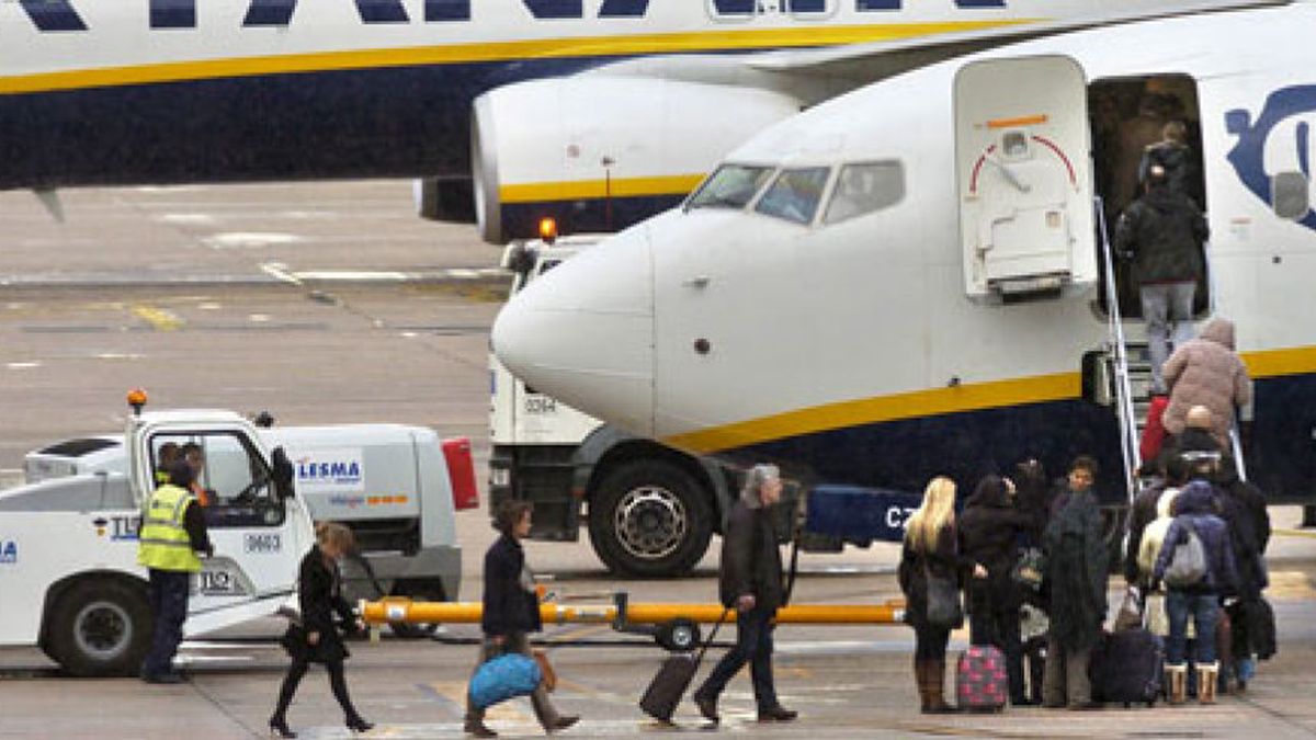 Ryanair desata una guerra de precios y amenaza con convertir El Prat en un aeropuerto ‘low cost’
