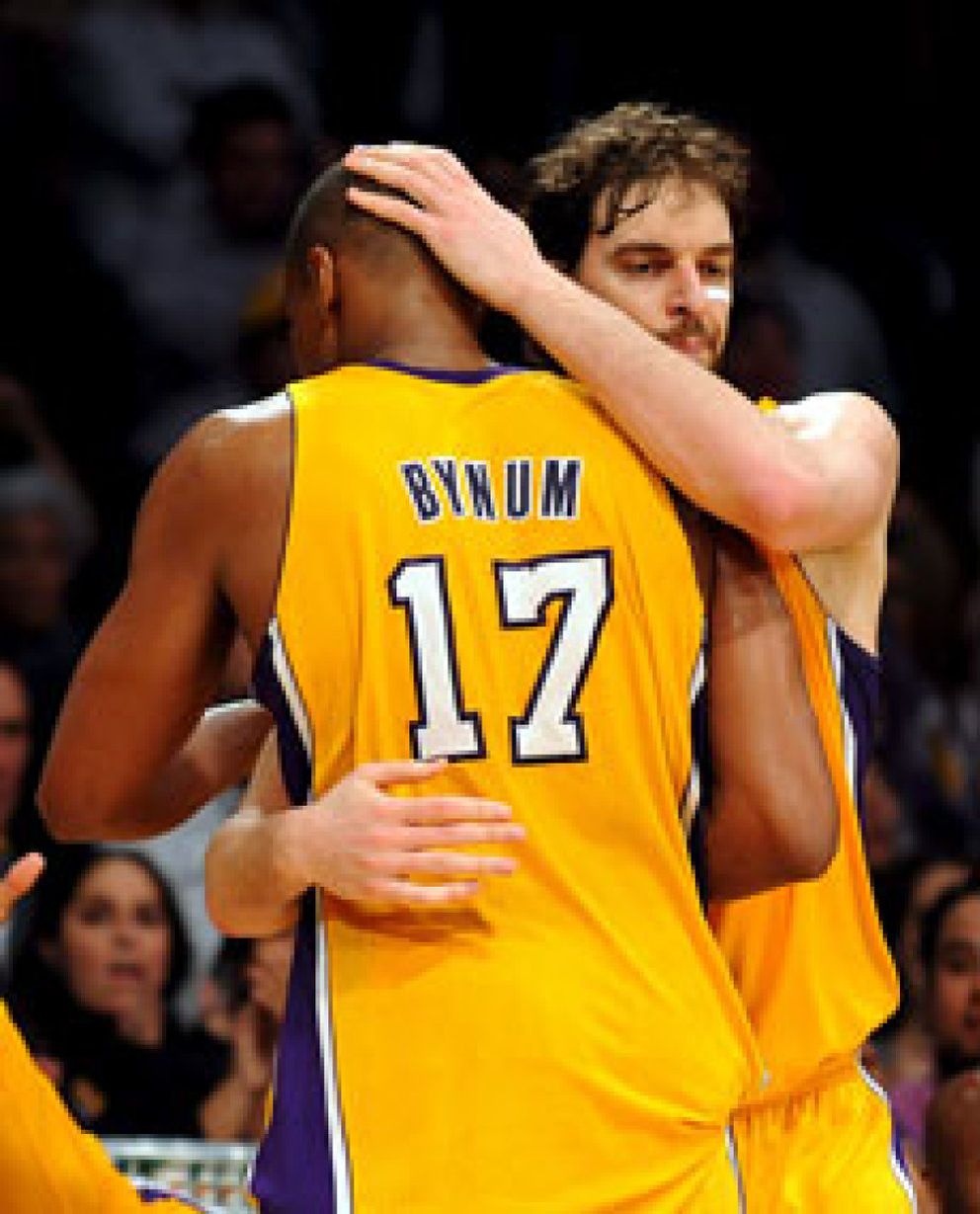Foto: Spurs y Lakers sufren para empatar la eliminatoria; Thunder no fallan