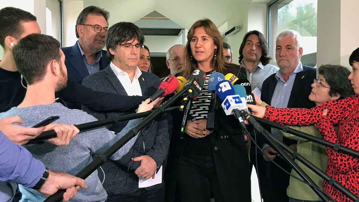 Puigdemont amenaza con retirarse de la campaña si Borràs insiste en ser candidata