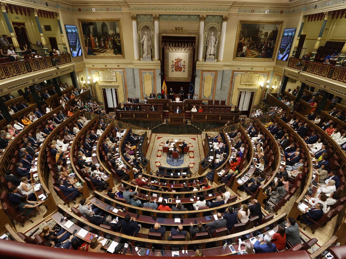 Foto: El hemiciclo del Congreso durante la sesión constitutiva de las Cortes Generales de la XV legislatura. (EFE/Juan Carlos Hidalgo)