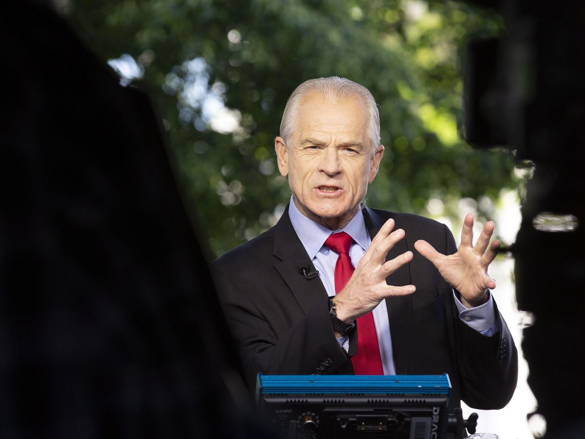 Foto: Peter navarro, director of trade and industrial policy and director of the white house national trade council, speaks during a television interview at the white house