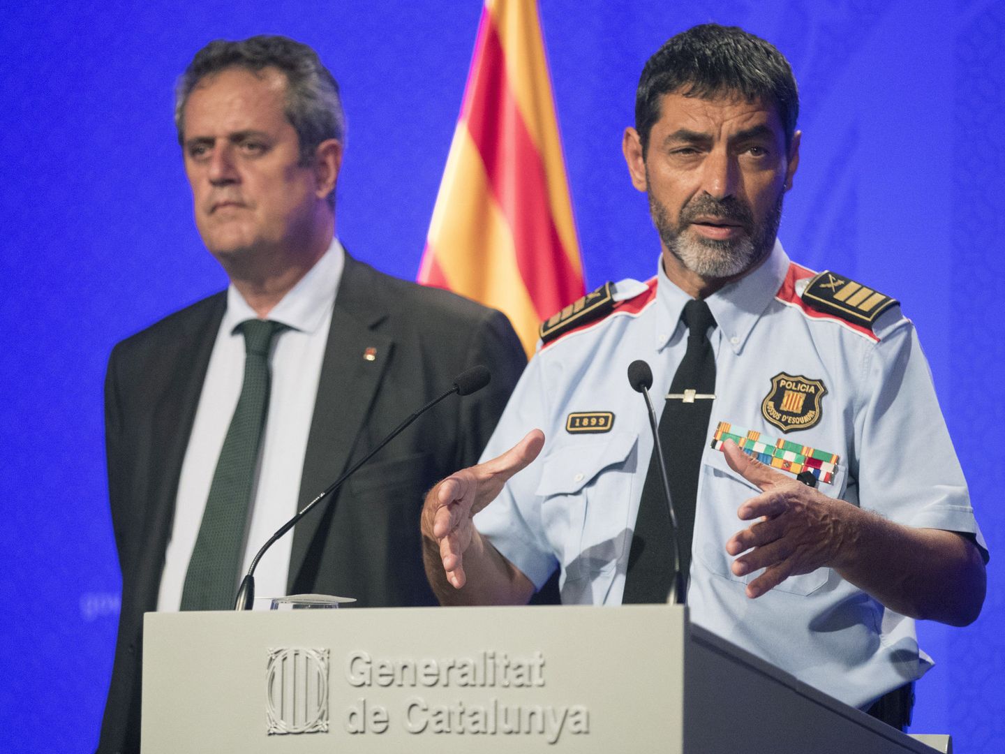 El 'conseller' de Interior, Joaquim Forn, y el mayor de los Mossos d'Esquadra, Josep Lluís Trapero. (EFE)