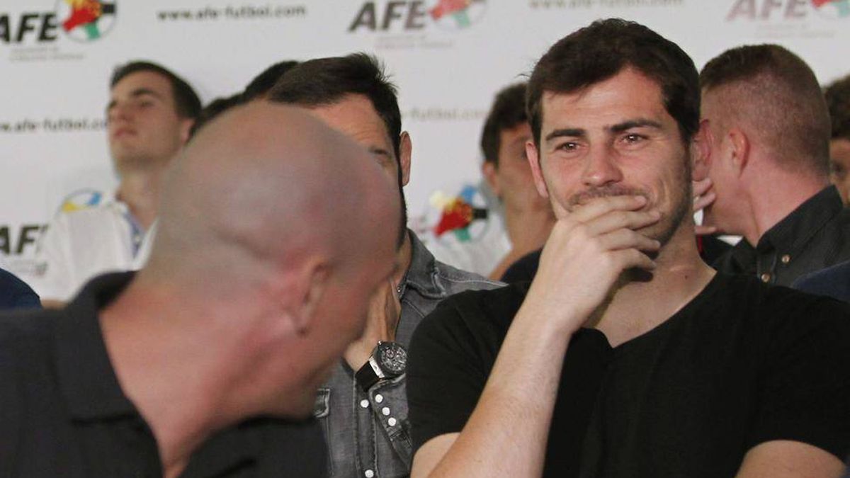 La visita de Iker Casillas a Irene Lozano ante la amenaza de ser "humillado" por Rubiales