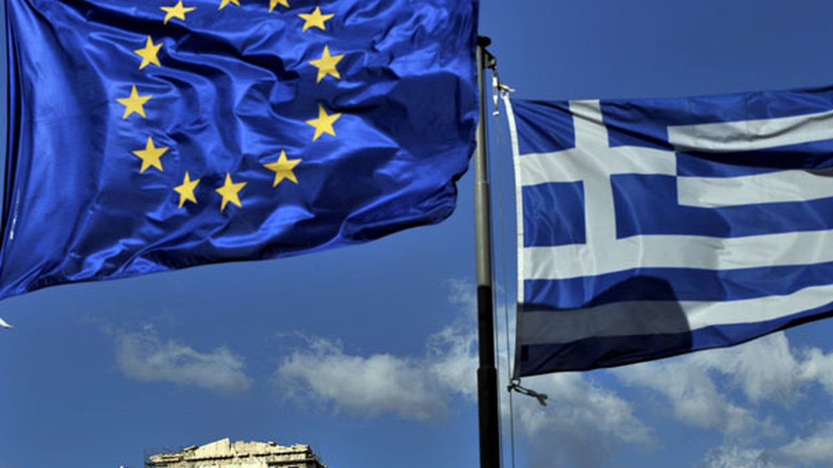 El Eurogrupo aplaza hasta después de verano la decisión del tercer rescate a Grecia
