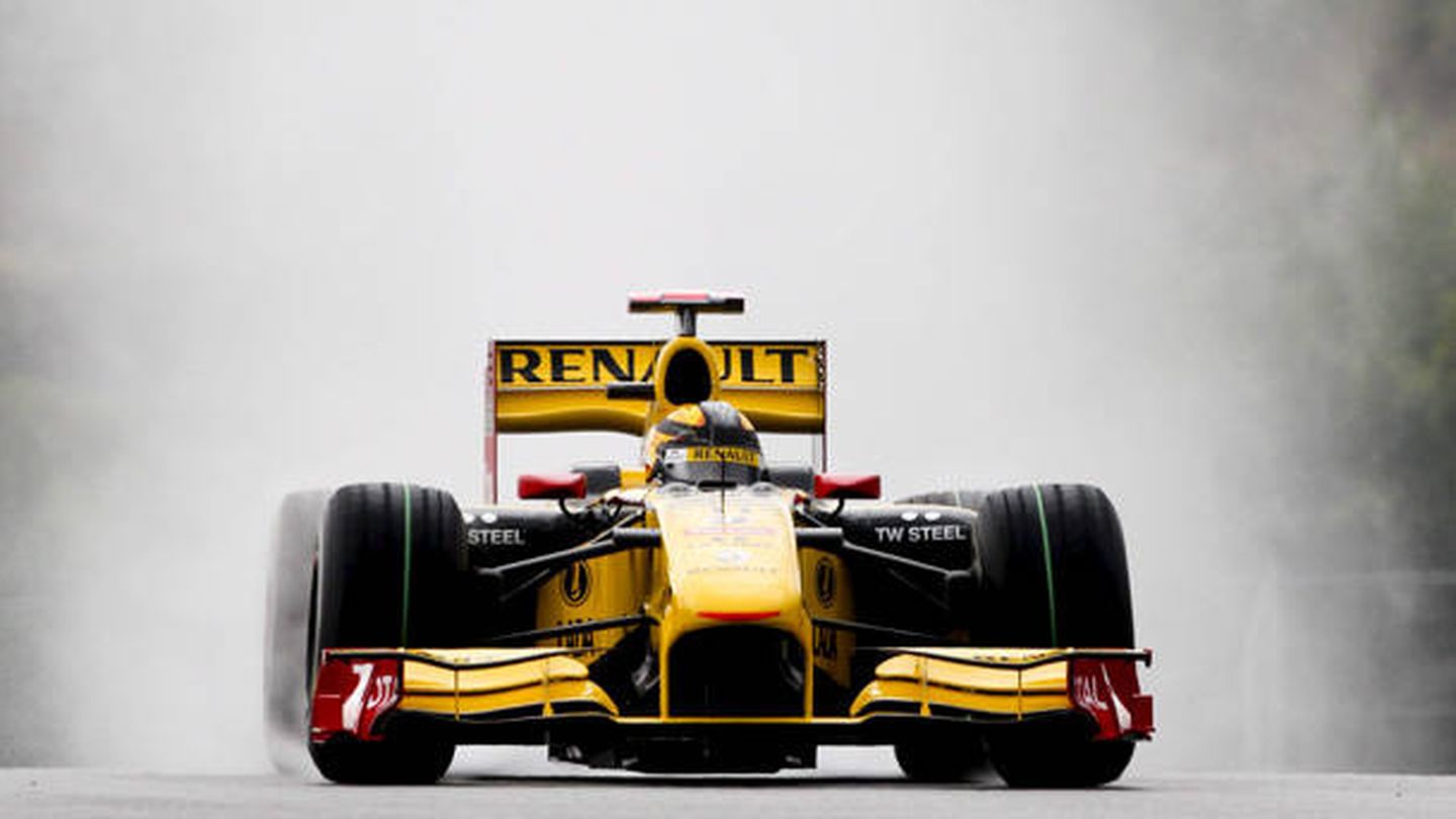 El piloto polaco durante su estancia en Renault. (EFE)