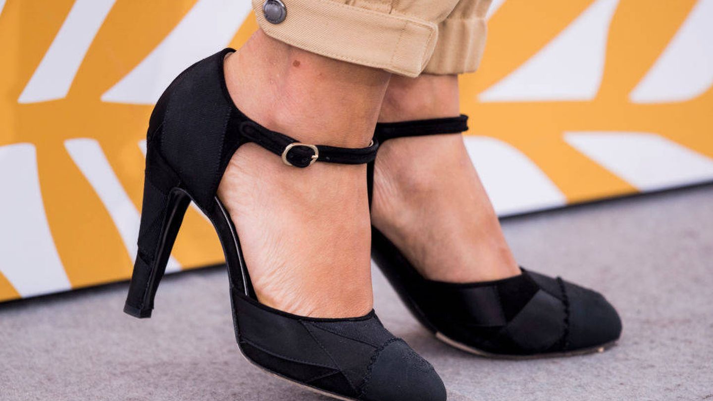 La actriz Golshifteh Farahani con zapatos Mary Jane de tacón cuadrado (Foto de Tristan Fewings/Getty Images).