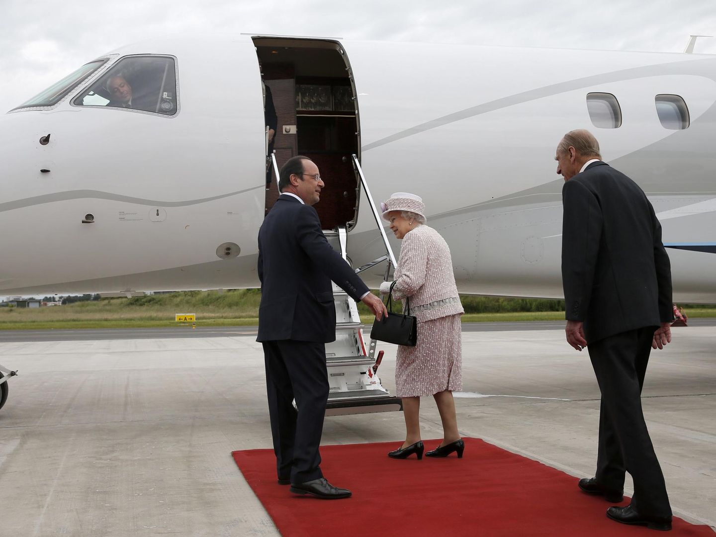 La reina Isabel y el duque de Edimburgo,  en una imagen de archivo. (Reuters)