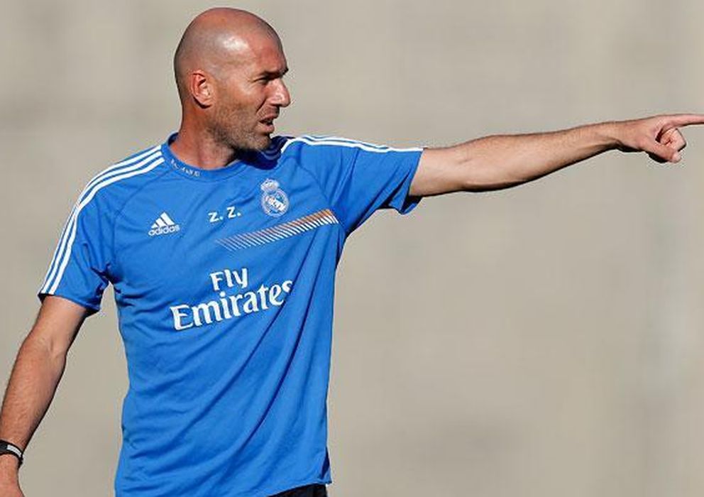 Foto: Zidane está siendo demasiado protagonista en su primer año como entrenador (Realmadrid.com).