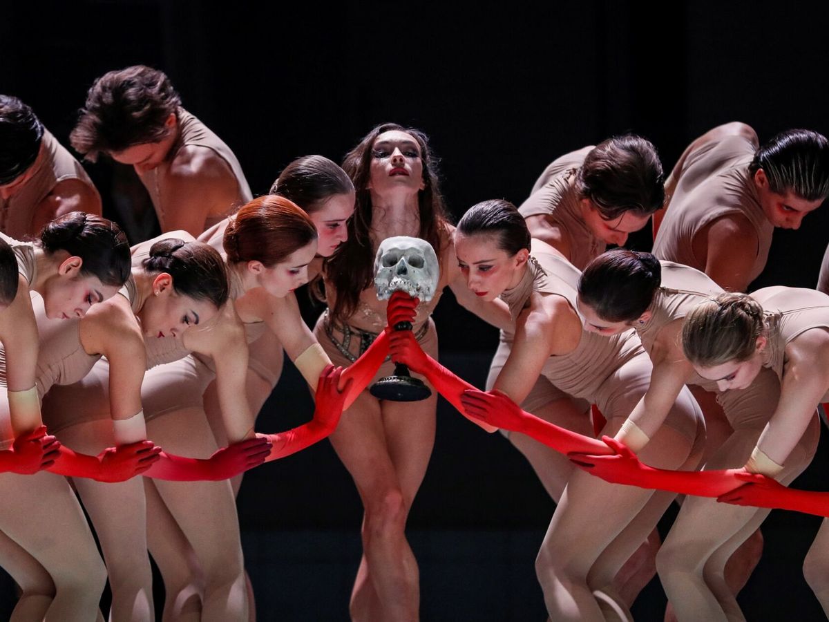 Foto: El Ballet del Bolshoi interpretando 'El maestro y la margarita' el pasado noviembre en Moscú (EFE)