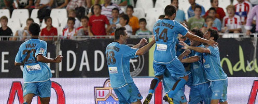 Foto: El Almería puso el dominio y el Levante, el gol
