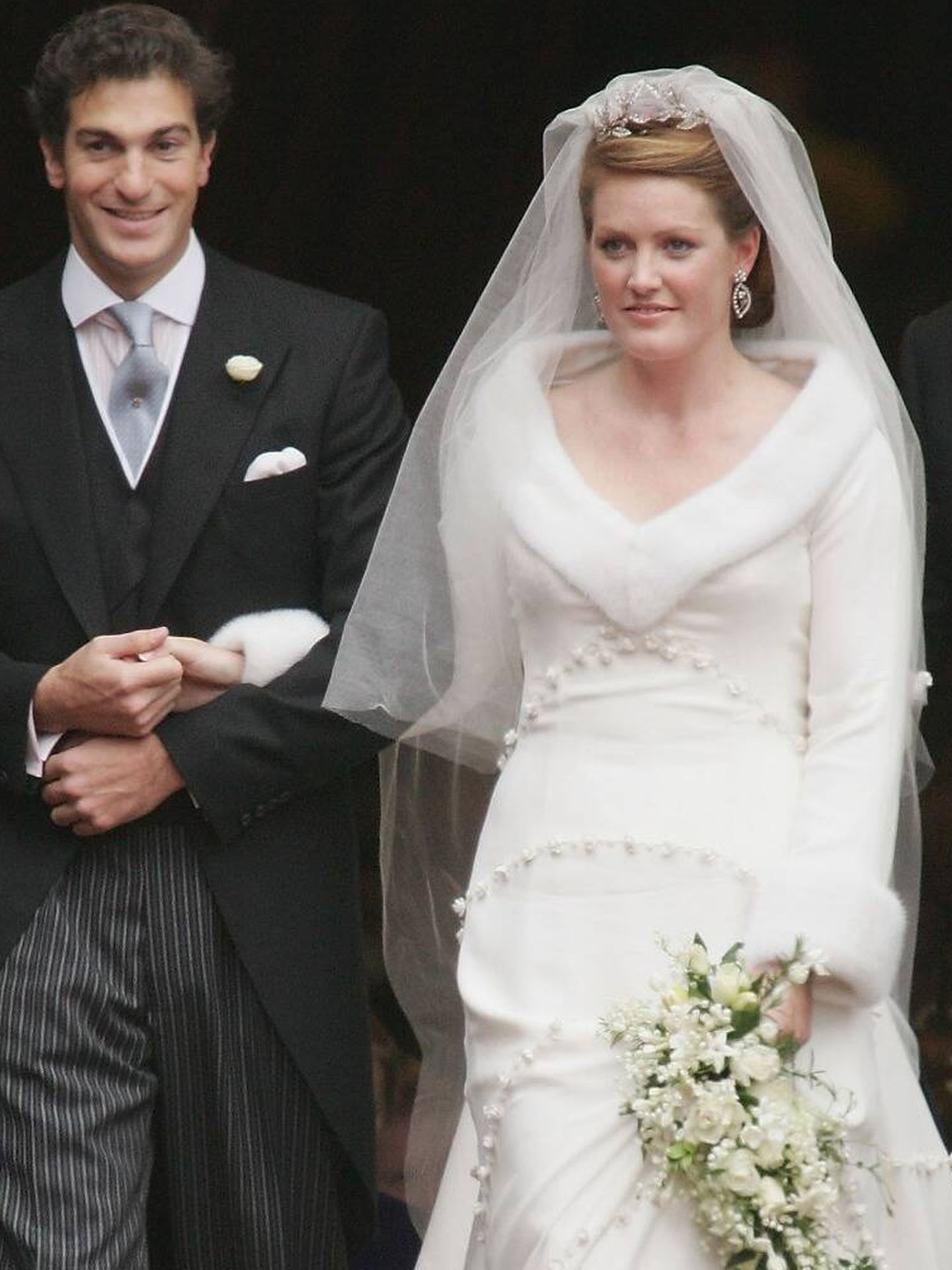 Lady Tamara Grosvenor y Edward Bernard Charles en su boda en 2004. (Getty)