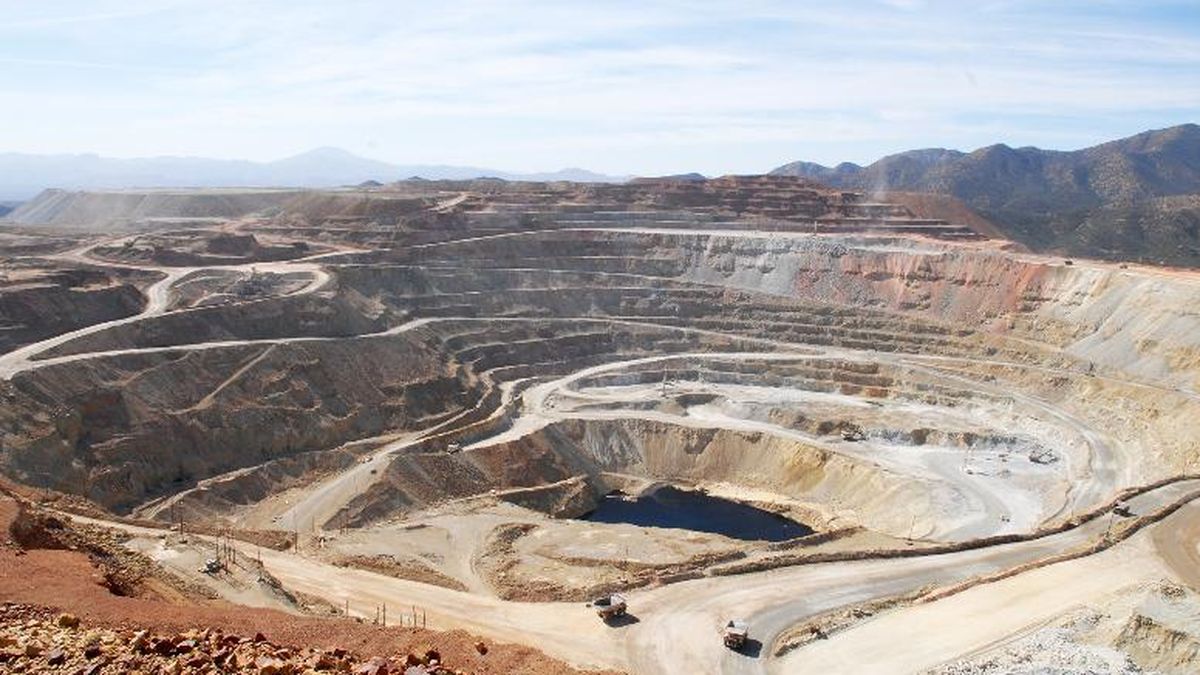 Las mineras brillan en bolsa gracias a la sed de commodities de los inversores