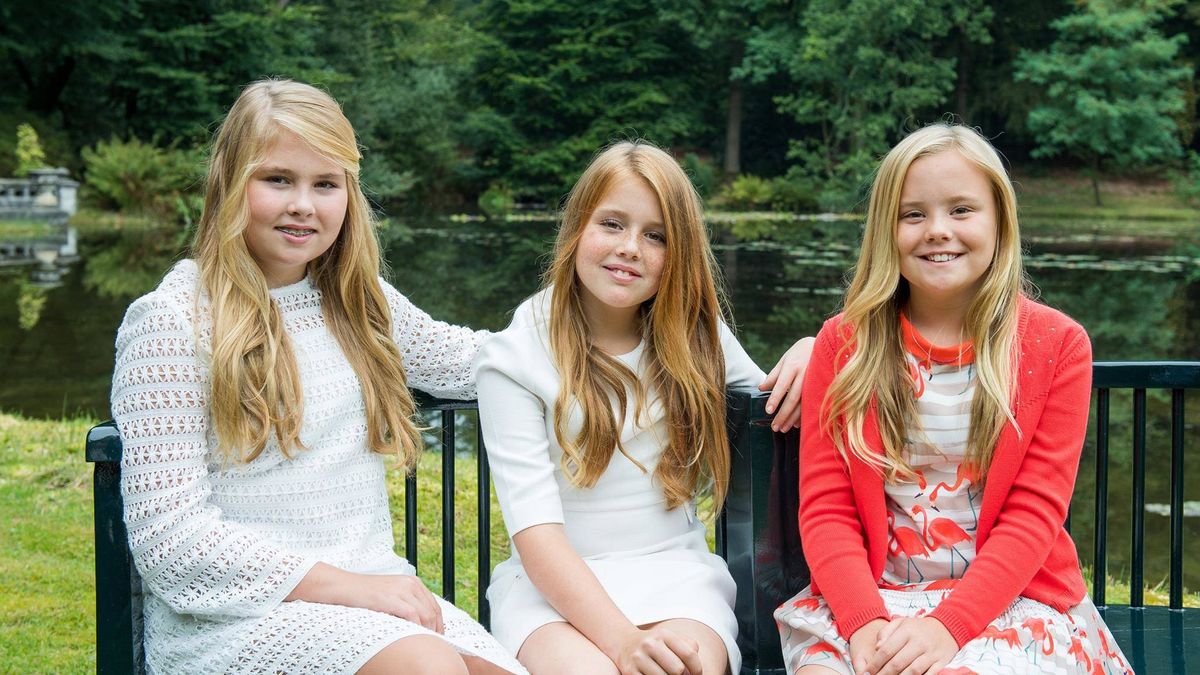 Los reyes de Holanda 'regalan' nuevas imágenes de Amalia, Alexia y Ariane