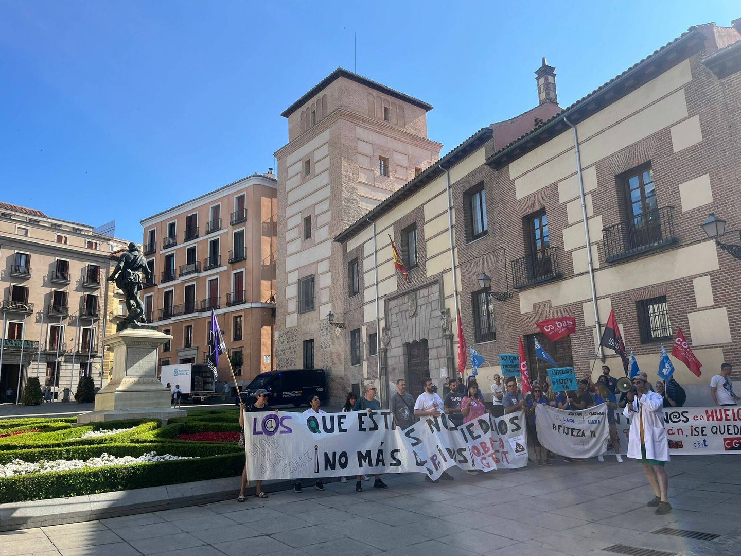 Protesta en la Plaza de la Villa de Madrid. (A.F.)